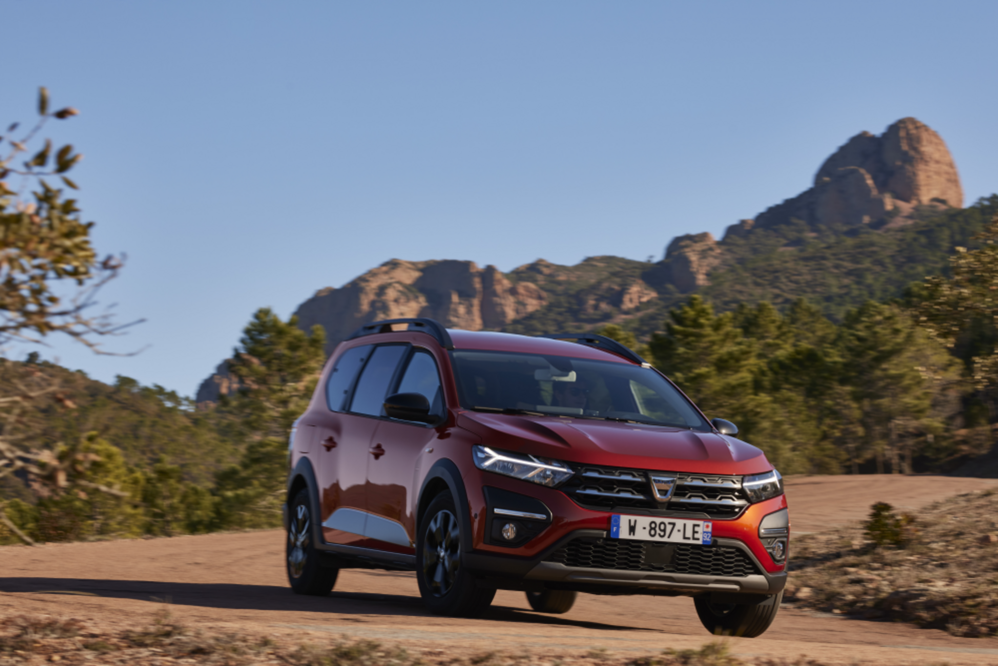 DACIA IZSTĀDĒ “AUTO 2022” 