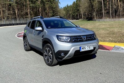 PIRMIE IESPAIDI: DACIA DUSTER, KAS BRAUC AR GĀZI