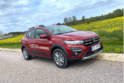 PIRMIE IESPAIDI: DACIA SANDERO STEPWAY ECO-G 100